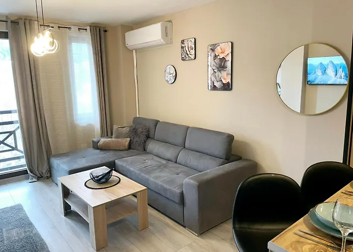 Two Modern In One Building By Si Lägenhet